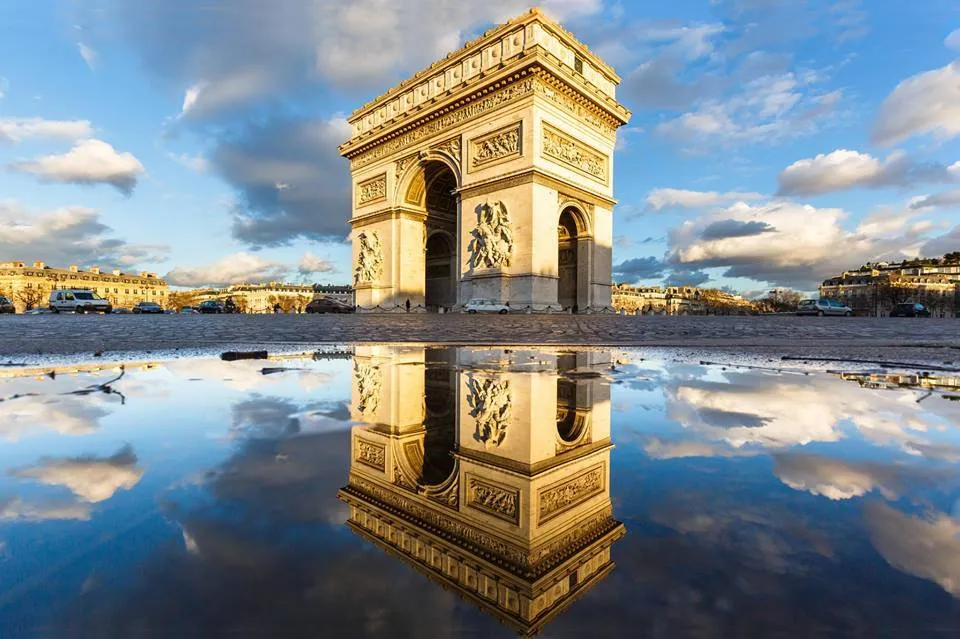 arc de triomphe guided tour
