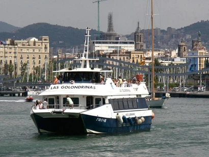 Barcelona Boat Tour: Best 60-Min Cruise with Stunning Views