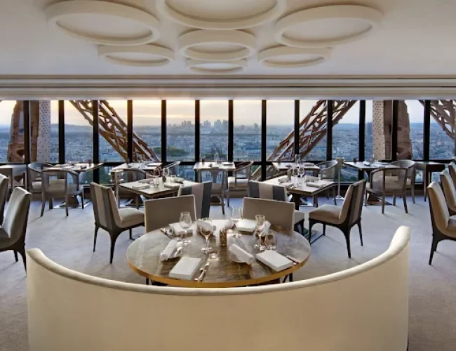 Le-Jules-Verne_paris_restaurant
